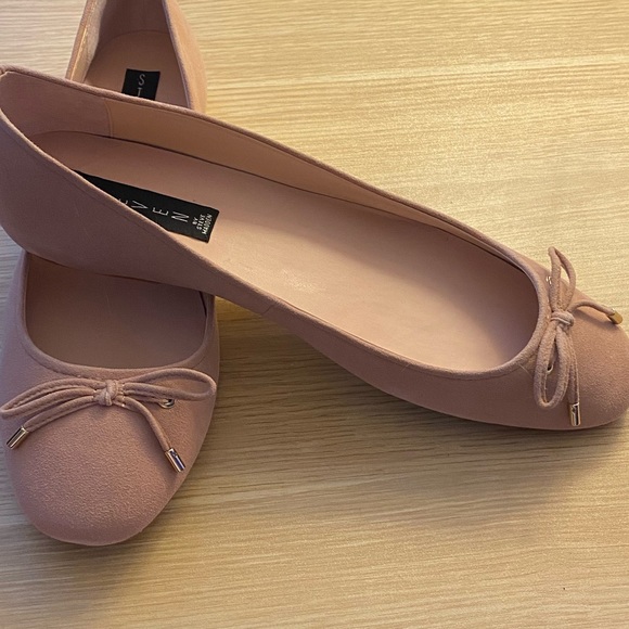 Steve Madden pink ballet flats - Picture 2 of 8